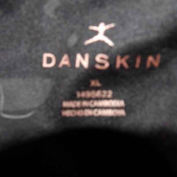 Danskin EUC Dark Camoflage Yoga Exercise Capri Pants Sz XL - Picture 7 of 8